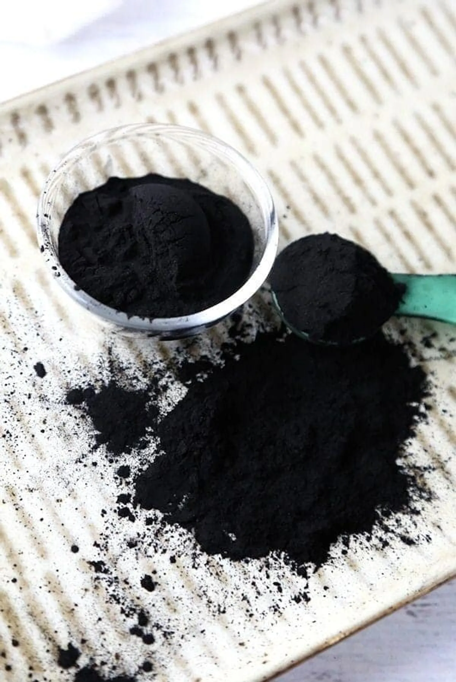 Cleopatra Activated Charcoal Face Pack-100g